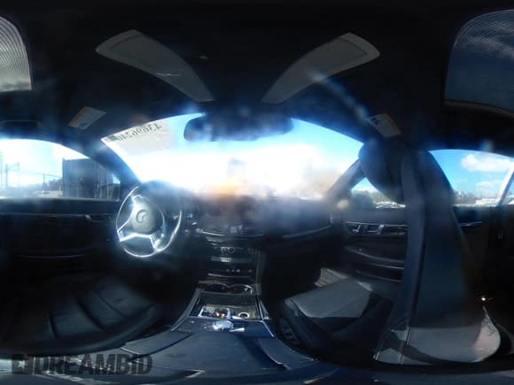 ✅ 2015 Mercedes-Benz E 400 • VIN: WDDKJ6HB5FF305519 • Lot: 43696240. Wystawiony na IAAI z przebiegiem Nie podano. Bezpłatny archiwum sprzedaży aukcyjnych z USA i szczegółowy raport historii pojazdu na DreamBid. Zdjęcie 18.