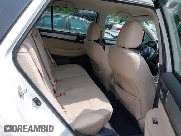 ✅ 2018 Subaru Outback Premium • VIN: 4S4BSAFC7J3297015 • Lot: 42427912. Listed on IAAI with 89,779 mi. Free auction sales archive from the USA and detailed vehicle history report at DreamBid. Image 8.