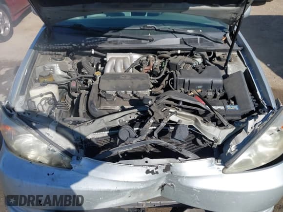 ✅ 2002 Toyota Camry LE • VIN: 4T1BF32KX2U522018 • Lot: 43566339. Wystawiony na IAAI z przebiegiem 84 829 mil. Bezpłatny archiwum sprzedaży aukcyjnych z USA i szczegółowy raport historii pojazdu na DreamBid. Zdjęcie 10.