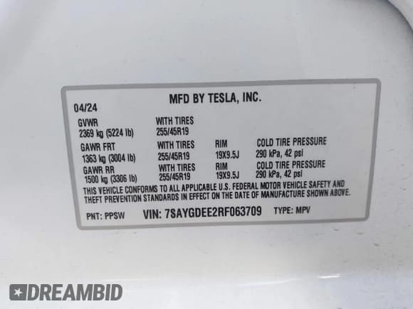 ✅ 2024 Tesla Model Y Long Range • VIN: 7SAYGDEE2RF063709 • Lot: 43747030. Wystawiony na IAAI z przebiegiem 47 592 mil. Bezpłatny archiwum sprzedaży aukcyjnych z USA i szczegółowy raport historii pojazdu na DreamBid. Zdjęcie 9.