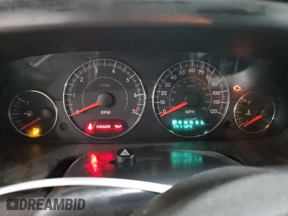 ✅ 2005 Chrysler Sebring • VIN: 1C3EL46X95N652087 • Lot: 81736014. Wystawiony na Copart z przebiegiem 141 124 mil. Bezpłatny archiwum sprzedaży aukcyjnych z USA i szczegółowy raport historii pojazdu na DreamBid. Zdjęcie 9.