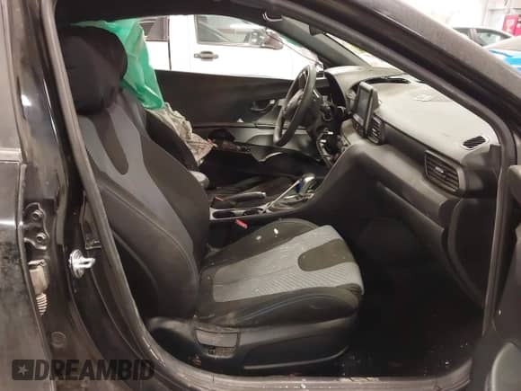 2019 Hyundai Veloster Premium with VIN KMHTG6AF6KU012014, listed as a IAAI auction lot 41326232 with 101,413 mi miles and . Bid and sale history available at DreamBid. Image 5.