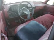 ✅ 1991 Ford F-150 S • VIN: 1FTEX15Y0MKB37519 • Lot: 70034715. Wystawiony na Copart z przebiegiem 344 875 mil. Bezpłatny archiwum sprzedaży aukcyjnych z USA i szczegółowy raport historii pojazdu na DreamBid. Zdjęcie 8.