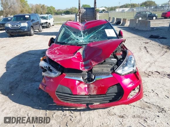 ✅ 2017 Hyundai Veloster • VIN: KMHTC6AD9HU317655 • Lot: 41686133. Wystawiony na IAAI z przebiegiem 50 207 mil. Bezpłatny archiwum sprzedaży aukcyjnych z USA i szczegółowy raport historii pojazdu na DreamBid. Zdjęcie 6.