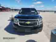2019 Chevrolet Suburban LT z VIN 1GNSCHKCXKR161435, wystawiony jako Copart lot #90894635 z przebiegiem 189 459 mil mil oraz Czysty tytuł • Clean title. Historia ofert i sprzedaży dostępna na DreamBid. Obrazek 5.