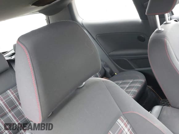 ✅ 2010 Volkswagen Golf GTI • VIN: WVWEV7AJ2AW377824 • Lot: 42618460. Listed on IAAI with 234,910 mi. Free auction sales archive from the USA and detailed vehicle history report at DreamBid. Image 8.