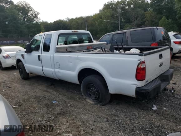 ✅ 2010 Ford F-250 • VIN: 1FTSX2AR5AEA67310 • Lot: 81464965. Listed on Copart with 320,545 mi. Free auction sales archive from the USA and detailed vehicle history report at DreamBid. Image 2.