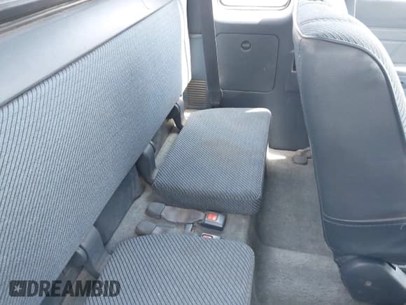 ✅ 1995 Toyota Pickup DX • VIN: JT4RN93P9S5112517 • Lot: 42843583. Listed on IAAI with 144,959 mi. Free auction sales archive from the USA and detailed vehicle history report at DreamBid. Image 8.