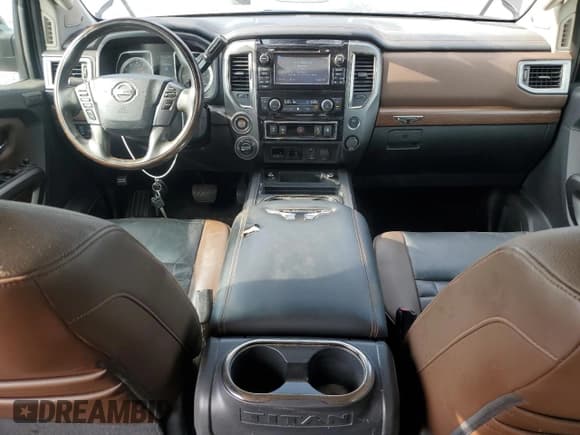 ✅ 2018 Nissan Titan SL • VIN: 1N6AA1E57JN509161 • Лот: 63402265. Опубликован ранее на Copart с пробегом 86 515 миль. Бесплатный доступ к архиву аукционных продаж из США и подробный отчёт об истории автомобиля на DreamBid. Изображение 8.