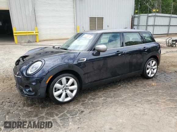 ✅ 2023 MINI Clubman Cooper S • VIN: WMWLV7C04P2T49046 • Lot: 54200115. Wystawiony na Copart z przebiegiem 19 058 mil. Bezpłatny archiwum sprzedaży aukcyjnych z USA i szczegółowy raport historii pojazdu na DreamBid. Zdjęcie 1.