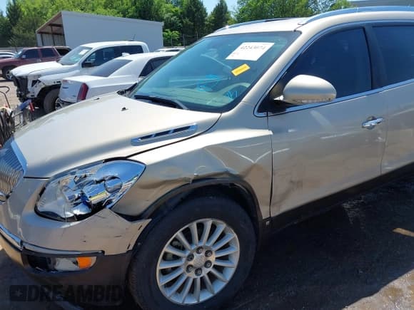 ✅ 2010 Buick Enclave CX • VIN: 5GALRAED7AJ185732 • Lot: 42243074. Listed on IAAI with 173,375 mi. Free auction sales archive from the USA and detailed vehicle history report at DreamBid. Image 6.
