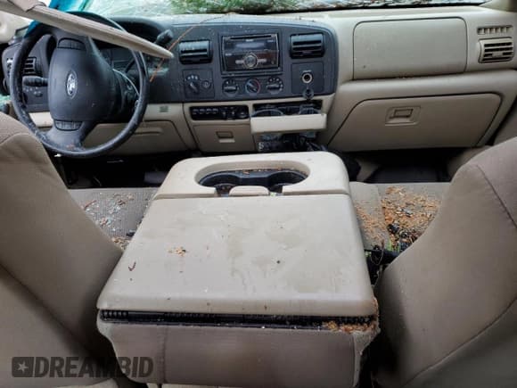 ✅ 2007 Ford F-350 XL • VIN: 1FTWW31P77EB07677 • Лот: 82783214. Опубликован ранее на Copart с пробегом 186 376 миль. Бесплатный доступ к архиву аукционных продаж из США и подробный отчёт об истории автомобиля на DreamBid. Изображение 8.