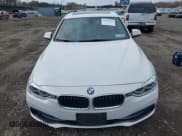 ✅ 2018 BMW 3 Series 330i xDrive • VIN: WBA8D9G53JNU67735 • Лот: 43648132. Опубликован ранее на IAAI с пробегом 30 885 миль. Бесплатный доступ к архиву аукционных продаж из США и подробный отчёт об истории автомобиля на DreamBid. Изображение 12.