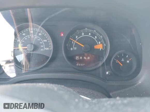 ✅ 2014 Jeep Patriot Sport • VIN: 1C4NJPBA0ED819575 • Лот: 42610609. Опубликован ранее на IAAI с пробегом 100 165 миль. Бесплатный доступ к архиву аукционных продаж из США и подробный отчёт об истории автомобиля на DreamBid. Изображение 7.