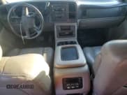 ✅ 2004 Chevrolet Suburban LT • VIN: 3GNFK16T74G318475 • Лот: 85191044. Опубликован ранее на Copart с пробегом Не указан. Бесплатный доступ к архиву аукционных продаж из США и подробный отчёт об истории автомобиля на DreamBid. Изображение 8.