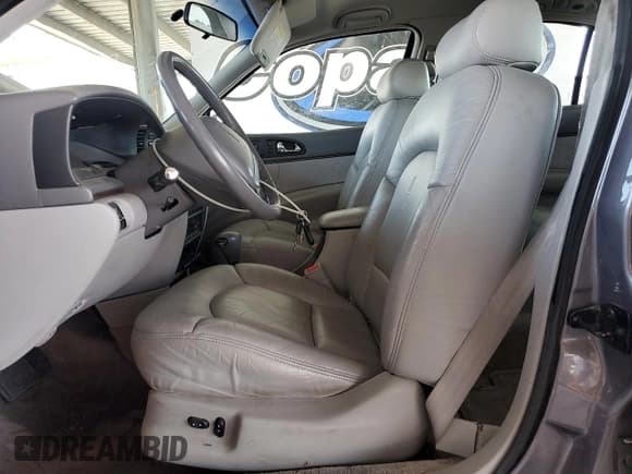 ✅ 1995 Lincoln Continental • VIN: 1LNLM97V9SY706438 • Лот: 64692825. Опубликован ранее на Copart с пробегом 139 156 миль. Бесплатный доступ к архиву аукционных продаж из США и подробный отчёт об истории автомобиля на DreamBid. Изображение 7.