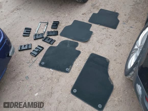 ✅ 2014 Volkswagen Tiguan S • VIN: WVGBV3AX5EW512425 • Lot: 43754178. Listed on IAAI with 157,539 mi. Free auction sales archive from the USA and detailed vehicle history report at DreamBid. Image 12.