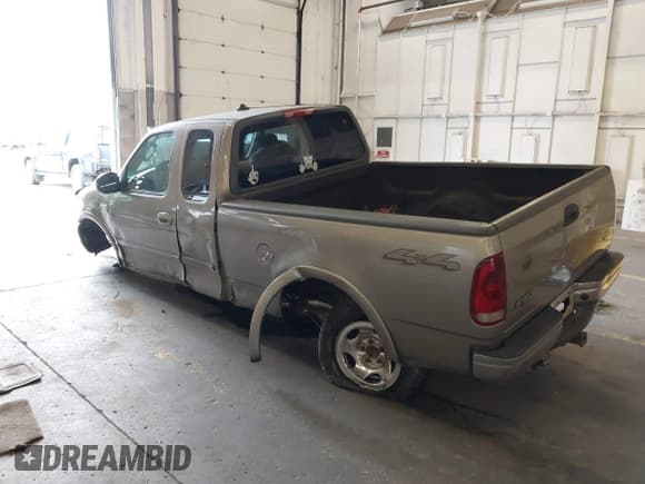 ✅ 2002 Ford F-150 XL • VIN: 2FTRX18W82CA77289 • Lot: 43545908. Listed on IAAI with Not provided. Free auction sales archive from the USA and detailed vehicle history report at DreamBid. Image 3.