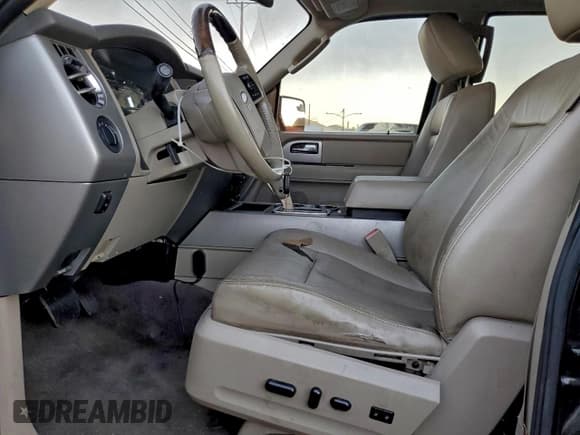 ✅ 2014 Ford Expedition Limited • VIN: 1FMJU1K59EEF27757 • Lot: 95736355. Listed on Copart with 172,877 mi. Free auction sales archive from the USA and detailed vehicle history report at DreamBid. Image 7.