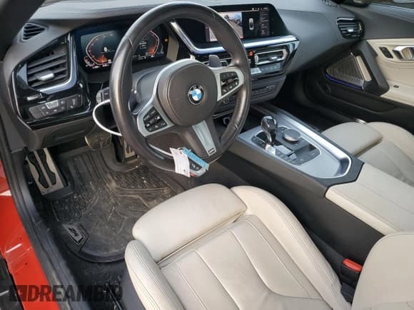 ✅ 2019 BMW Z4 sDrive30i • VIN: WBAHF3C55KWW23976 • Lot: 78339394. Listed on Copart with 41,699 mi. Free auction sales archive from the USA and detailed vehicle history report at DreamBid. Image 8.