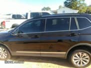 ✅ 2018 Volkswagen Tiguan SEL • VIN: 3VV3B7AX9JM121380 • Лот: 43466460. Опубликован ранее на IAAI с пробегом 165 516 миль. Бесплатный доступ к архиву аукционных продаж из США и подробный отчёт об истории автомобиля на DreamBid. Изображение 14.