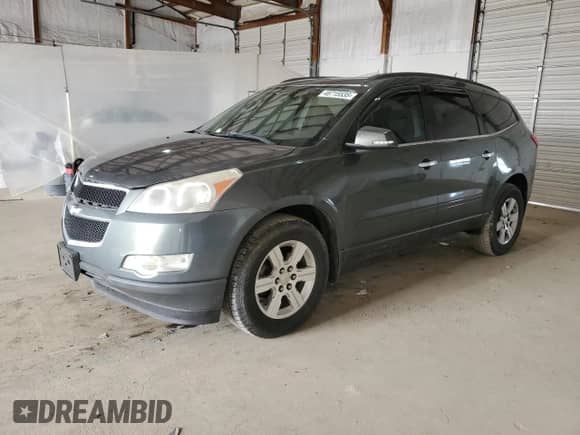 2011 Chevrolet Traverse 1LT z VIN 1GNKRGED2BJ255868, wystawiony jako Copart lot #48715535 z przebiegiem 127 623 mil mil oraz Szkoda całkowita • Salvage title. Historia ofert i sprzedaży dostępna na DreamBid. Obrazek 1.