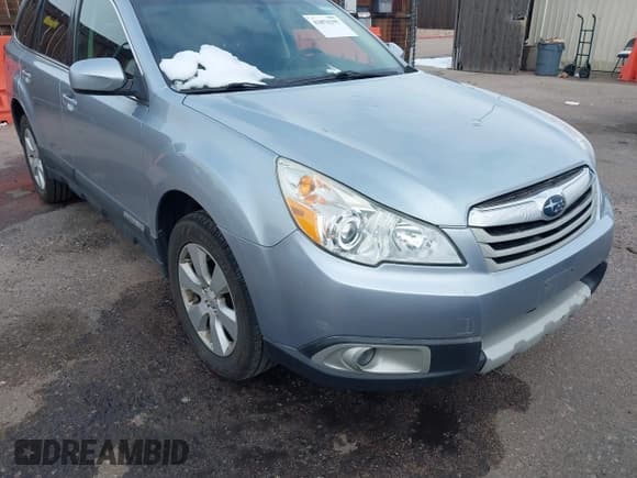✅ 2012 Subaru Outback Prem • VIN: 4S4BRBCCXC3204383 • Lot: 43876297. Listed on IAAI with 237,397 mi. Free auction sales archive from the USA and detailed vehicle history report at DreamBid. Image 6.