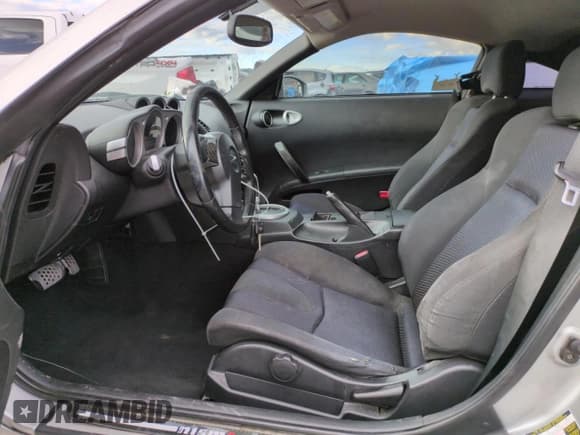 ✅ 2004 Nissan 350Z Enthusiast • VIN: JN1AZ34D54T152775 • Lot: 56900385. Listed on Copart with 182,564 mi. Free auction sales archive from the USA and detailed vehicle history report at DreamBid. Image 7.