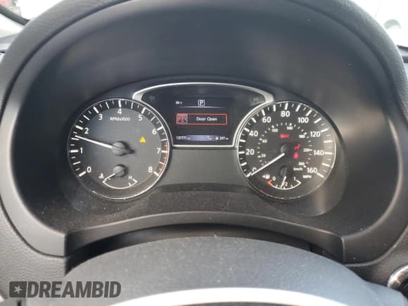 ✅ 2017 Nissan Altima SR • VIN: 1N4AL3APXHC216463 • Lot: 84377205. Wystawiony na Copart z przebiegiem 137 771 mil. Bezpłatny archiwum sprzedaży aukcyjnych z USA i szczegółowy raport historii pojazdu na DreamBid. Zdjęcie 9.