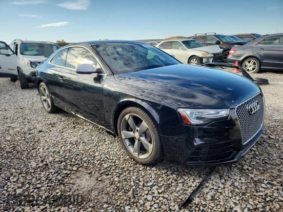 ✅ 2013 Audi RS 5 • VIN: WUAC6AFR3DA901583 • Lot: 86330885. Listed on Copart with 96,892 mi. Free auction sales archive from the USA and detailed vehicle history report at DreamBid. Image 4.