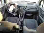 2018 Chevrolet Trax LS с VIN 3GNCJKSB2JL237296, выставлен на аукционе Copart как лот 87913505 с пробегом 52 340 миль миль и Списание • Salvage title. История ставок и продаж доступна на DreamBid. Изображение 8.