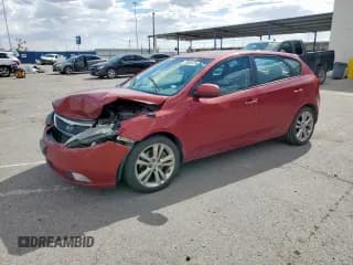 ✅ 2011 Kia Forte SX • VIN: KNAFW5A32B5446717 • Lot: 70956535. Wystawiony na Copart z przebiegiem 135 336 mil. Bezpłatny archiwum sprzedaży aukcyjnych z USA i szczegółowy raport historii pojazdu na DreamBid. Zdjęcie 1.