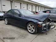 ✅ 2015 BMW 3 Series 320i xDrive • VIN: WBA3C3G56FNS73749 • Lot: 49975215. Wystawiony na Copart z przebiegiem Nie podano. Bezpłatny archiwum sprzedaży aukcyjnych z USA i szczegółowy raport historii pojazdu na DreamBid. Zdjęcie 4.
