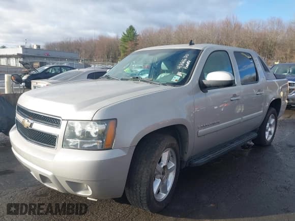 ✅ 2008 Chevrolet Avalanche LTZ • VIN: 3GNEC12088G212269 • Lot: 41861630. Listed on IAAI with 193,111 mi. Free auction sales archive from the USA and detailed vehicle history report at DreamBid. Image 2.