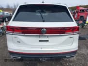 ✅ 2024 Volkswagen Atlas SEL • VIN: 1V2BR2CA6RC530885 • Лот: 41757951. Опубликован ранее на IAAI с пробегом 20 419 миль. Бесплатный доступ к архиву аукционных продаж из США и подробный отчёт об истории автомобиля на DreamBid. Изображение 16.