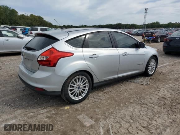 ✅ 2012 Ford Focus Electric • VIN: 1FAHP3R4XCL442038 • Lot: 72846544. Wystawiony na Copart z przebiegiem 34 430 mil. Bezpłatny archiwum sprzedaży aukcyjnych z USA i szczegółowy raport historii pojazdu na DreamBid. Zdjęcie 3.