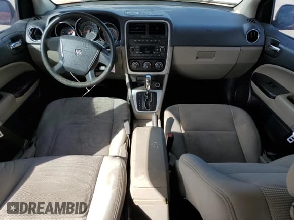 ✅ 2010 Dodge Caliber Mainstreet • VIN: 1B3CB3HA2AD595970 • Лот: 77417154. Опубликован ранее на Copart с пробегом 152 639 миль. Бесплатный доступ к архиву аукционных продаж из США и подробный отчёт об истории автомобиля на DreamBid. Изображение 8.