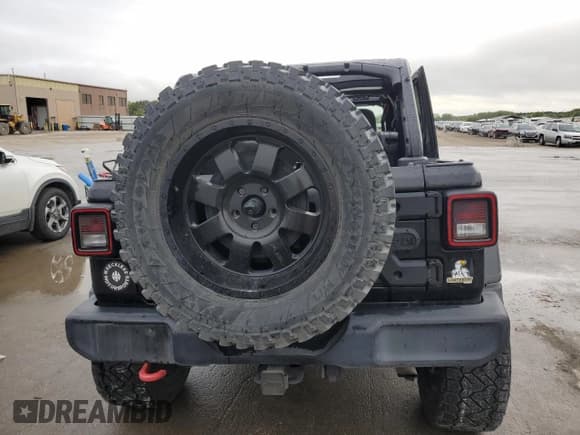 ✅ 2021 Jeep Wrangler Unlimited Sport S • VIN: 1C4HJXDN4MW510031 • Lot: 85493945. Wystawiony na Copart z przebiegiem 92 881 mil. Bezpłatny archiwum sprzedaży aukcyjnych z USA i szczegółowy raport historii pojazdu na DreamBid. Zdjęcie 6.