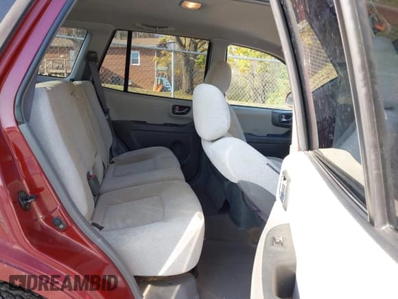 ✅ 2005 Hyundai Santa Fe GLS • VIN: KM8SC73D05U856451 • Лот: 43624680. Опубликован ранее на IAAI с пробегом 84 470 миль. Бесплатный доступ к архиву аукционных продаж из США и подробный отчёт об истории автомобиля на DreamBid. Изображение 8.