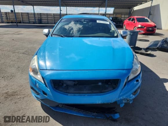 ✅ 2013 Volvo S60 T6 R-Design Platinum • VIN: YV1902FH2D2210961 • Lot: 86728665. Wystawiony na Copart z przebiegiem 199 332 mil. Bezpłatny archiwum sprzedaży aukcyjnych z USA i szczegółowy raport historii pojazdu na DreamBid. Zdjęcie 5.