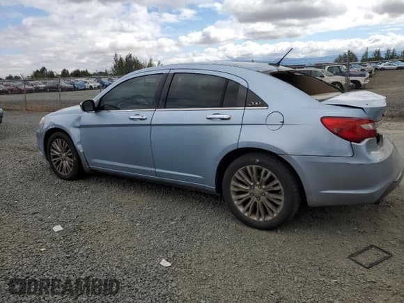 ✅ 2012 Chrysler 200 Limited • VIN: 1C3CCBCGXCN184383 • Lot: 67946925. Listed on Copart with 198,115 mi. Free auction sales archive from the USA and detailed vehicle history report at DreamBid. Image 2.