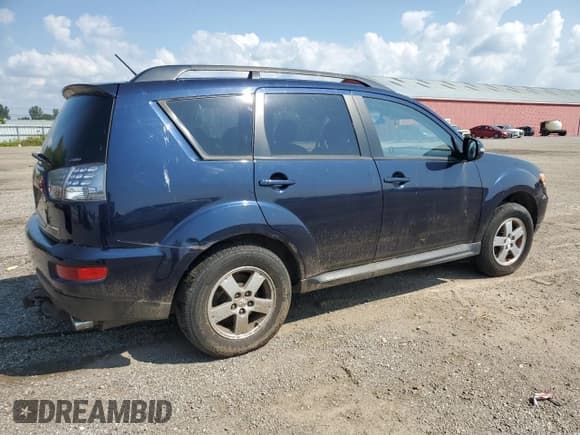 ✅ 2010 Mitsubishi Outlander LS • VIN: JA4JT3AX7AZ603656 • Lot: 67253365. Listed on Copart with 252,769 mi. Free auction sales archive from the USA and detailed vehicle history report at DreamBid. Image 3.