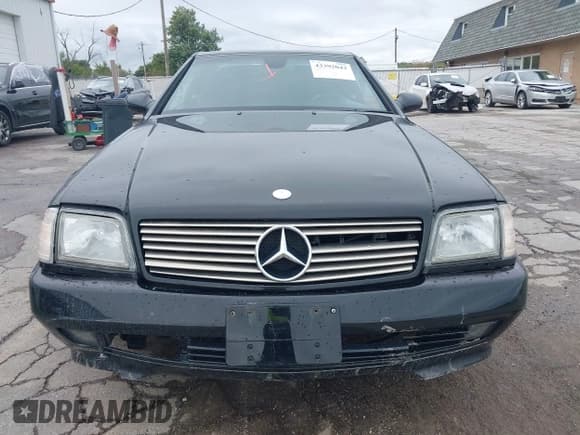 ✅ 2000 Mercedes-Benz SL 500 • VIN: WDBFA68F7YF193189 • Лот: 43392043. Опубликован ранее на IAAI с пробегом 90 807 миль. Бесплатный доступ к архиву аукционных продаж из США и подробный отчёт об истории автомобиля на DreamBid. Изображение 13.