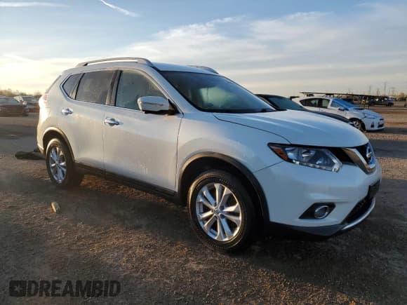 ✅ 2015 Nissan Rogue SV • VIN: 5N1AT2MK1FC890482 • Lot: 90096605. Wystawiony na Copart z przebiegiem 75 648 mil. Bezpłatny archiwum sprzedaży aukcyjnych z USA i szczegółowy raport historii pojazdu na DreamBid. Zdjęcie 4.