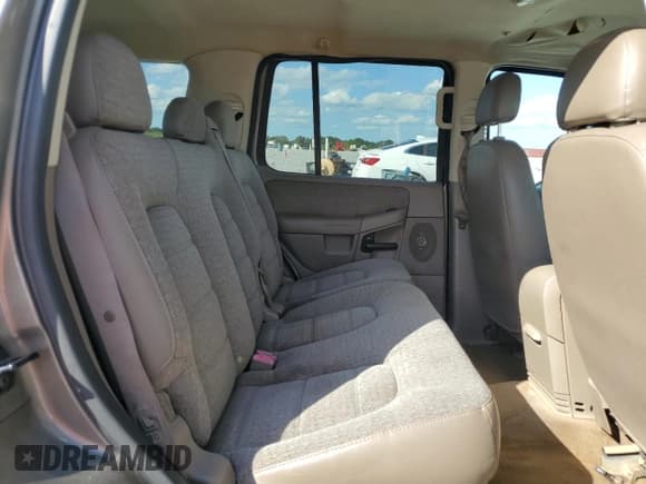 ✅ 2003 Ford Explorer XLS • VIN: 1FMZU62K23UB71371 • Lot: 86670765. Listed on Copart with 236,574 mi. Free auction sales archive from the USA and detailed vehicle history report at DreamBid. Image 10.