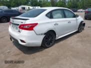 ✅ 2018 Nissan Sentra SV • VIN: 3N1AB7AP3JY339445 • Lot: 42401682. Wystawiony na IAAI z przebiegiem 122 324 mil. Bezpłatny archiwum sprzedaży aukcyjnych z USA i szczegółowy raport historii pojazdu na DreamBid. Zdjęcie 4.