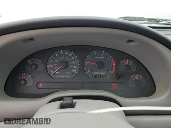 ✅ 2004 Ford Mustang Standard • VIN: 1FAFP40604F205778 • Lot: 91131805. Wystawiony na Copart z przebiegiem 218 390 mil. Bezpłatny archiwum sprzedaży aukcyjnych z USA i szczegółowy raport historii pojazdu na DreamBid. Zdjęcie 9.