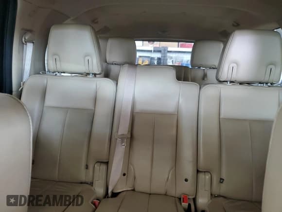 ✅ 2014 Ford Expedition Max XLT • VIN: 1FMJK1J55EEF38861 • Lot: 68340575. Wystawiony na Copart z przebiegiem 139 298 mil. Bezpłatny archiwum sprzedaży aukcyjnych z USA i szczegółowy raport historii pojazdu na DreamBid. Zdjęcie 10.