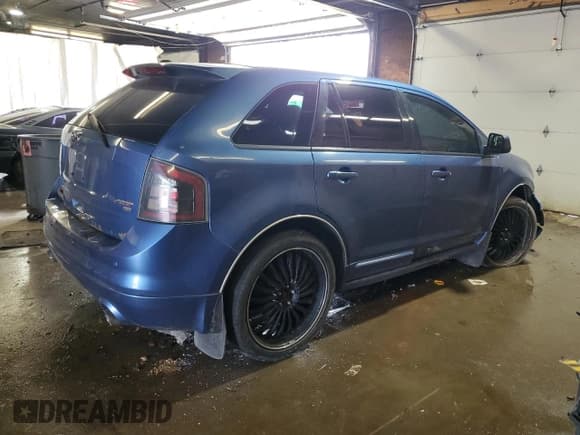 ✅ 2010 Ford Edge Sport • VIN: 2FMDK4AC3ABA48583 • Lot: 59531295. Listed on Copart with 182,228 mi. Free auction sales archive from the USA and detailed vehicle history report at DreamBid. Image 3.