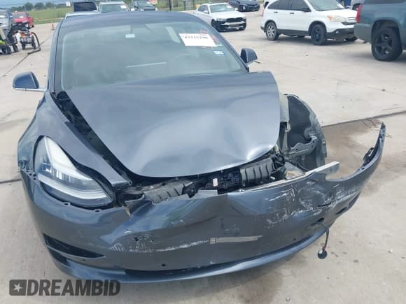 ✅ 2018 Tesla Model 3 Long Range Battery • VIN: 5YJ3E1EA9JF046497 • Lot: 43225298. Wystawiony na IAAI z przebiegiem Nie podano. Bezpłatny archiwum sprzedaży aukcyjnych z USA i szczegółowy raport historii pojazdu na DreamBid. Zdjęcie 6.